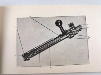 "Der Karabiner 98 k. und seine Handhabung" 56 Seiten, datiert 1936, über DIN A 6,  gebraucht