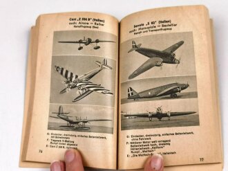 "Deutsche, Italienische, Britisch - Amerikanische und Sowjetische Kriegsflugzeuge" datiert 1943, 166 Seiten, DIN A 6,  gebraucht