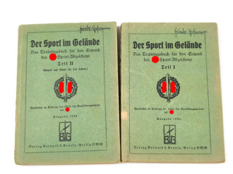 "Der Sport im Gelände, Das Trainingsbuch für den Erwerb des SA-Soprt-Abzeichens Teil I und II", Ausgabe 1934, ca. 300 Seiten, unter DIN A5