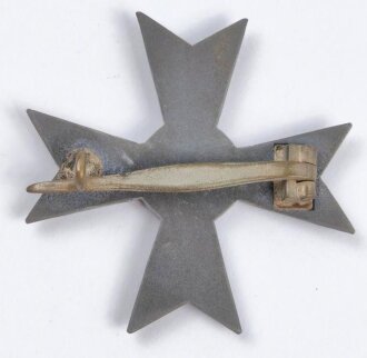 Kriegsverdienstkreuz 1. Klasse 1939, Hersteller 3 auf der Rückseite für " Wilhelm Deumer, Lüdenscheid " Zink