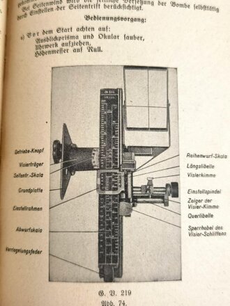 Handbuch der Luftwaffe"Der Flieger", datiert 1941, 248 Seiten, DIN A5, stark gebraucht