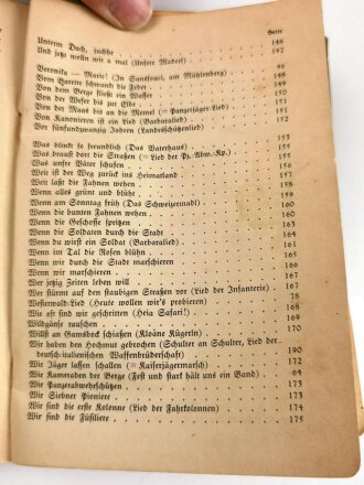 "Soldatenliederbuch" datiert 1941, 198 Seiten, DIN über A6, gebraucht