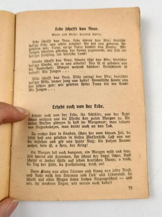 "Sturm und Kampf Lieder" für Front und Heimat,  datiert 1941, 126 Seiten, DIN A6, stark gebraucht