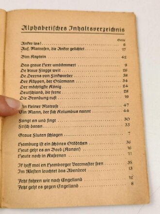 "Liederbuch der Kriegsmarine, Heft 2" datiert 1940, 48 Seiten, DIN A6, stark gebraucht