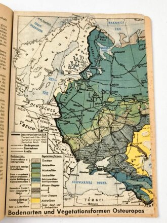 "Die Sowjet-Union, Gegebenheiten und Möglichkeiten des Ostraumes" datiert 1943, 64 Seiten, DIN A5, gebraucht