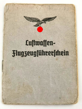 Luftwaffen Flugzeugführerschein, ausgestellt 1943, gebraucht, 1945 erweitert auf Fw190