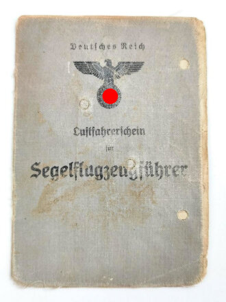 Luftfahrerschein für Segelfugzeugführer, ausgestellt 1939, stark gebraucht und gelocht