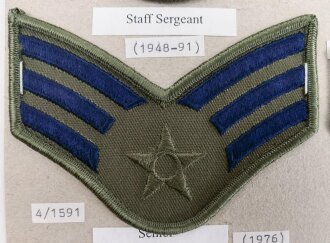 U.S.  Air Force, Sammlung  Ärmelabzeichen, auf Karton getackert