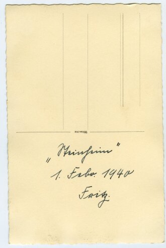 Studioaufnahme eines Angehörigen des Heeres, Maße: 9 x 14 cm, datiert 1940