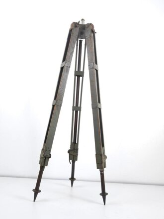 Gestell für optisches Gerät oder Scheinwerfer. Originallack, Durchmesser des Zapfen 24mm, Gesamthöhe nicht ausgezogen 110cm, Hersteller " Eisemann GmbH Stuttgart"