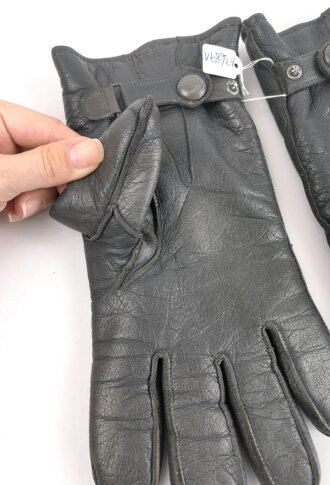 Paar gefütterte Winterhandschuhe Wehrmacht aus Leder. Ungetragenes Paar