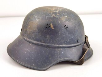 Stahlhelm Luftschutz. Originallack, ungereinigt,