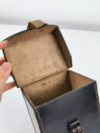 Tasche zum Amtsanschliesser 33 der Wehrmacht datiert 1941, guter Zustand