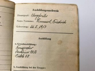 Soldbuch Luftwaffe, ausgestellt am 5.8.1941 bei einer Luftnachrichtenkompanie mot Nürnberg