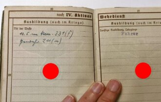 Wehrpaß Heer, eingestellt am 11.Februar 1942 bei leichte Artillerie Ersatz Abteilung 178 Ulm