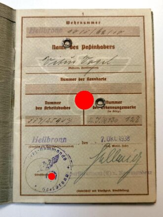 Wehrpaß Heer, eingestellt am 15.Mai 1939 bei "15.E. ( J. Pz.Abw.) Kp.I.R.35 Tübingen"