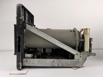 Anzeigegerät ANG64, Ln 20369/2 für "Würzburg" Radar. Guter Gesamtzustand, Funktion nicht geprüft, inklusive der seltenen Röhre LB13/14.