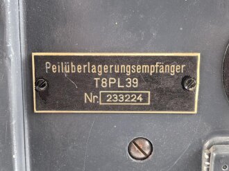 Kriegsmarine Peilüberlagerungsempfänger T8PL39 "Martin" Überlackiert, Funktion nicht geprüft.