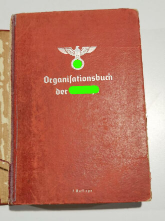 "Organisationsbuch der NSDAP", datiert 1943, 596 Seiten, stark gebraucht, Buchrücken lose