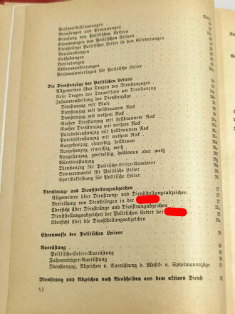 "Organisationsbuch der NSDAP", datiert 1943, 596 Seiten, stark gebraucht, Buchrücken lose