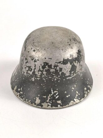 Miniaturhelm Wehrmacht, Originallack, so wohl bei Ferntrauungen verwendet um den nicht anwesenden Soldaten darzustellen. Aluminium, Originallack