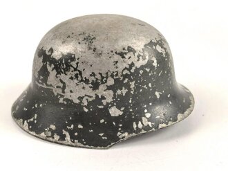 Miniaturhelm Wehrmacht, Originallack, so wohl bei Ferntrauungen verwendet um den nicht anwesenden Soldaten darzustellen. Aluminium, Originallack