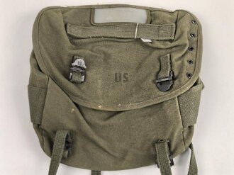 U.S. Army 1966 dated Field Pack, Canvas ( Butt pack ) Unused