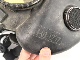 U.S. Army 1969 dated gas mask M17A1, uncleaned