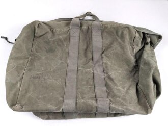 U.S. Air Force bag, flyers. well used, zipper works but...