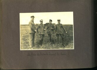 1. Weltkrieg, Fotoalbum mit 147 Fotos, meist im Ansichtskartenformat eines Angehörigen der Fliegertruppen , Französisch Flandern