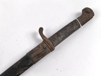 1.Weltkrieg/Griechenland, Ersatzseitengewehr 98/03, sogenanntes griechisches Messer Modell 1903/14, vorwiegend wohl in Bayern geführt, Hersteller Simson & Co  Suhl, ungereinigtes Stück, die Lederscheide trocken aber nicht geschrumpft