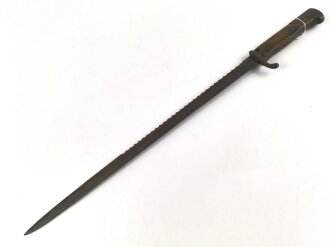 Seitengewehr 98 lang mit Sägerücken, Kammerstück von 1905. Eine Griffschale defekt, Hersteller Erfurt, ungereinigte Kammerstück