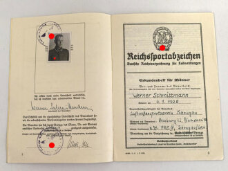 Reichssportabzeichen DRL in bronze, Urkundenheft für einen Angehörigen der Flakartillerieschule IV Schongau. Dazu der DLRG Grundschein