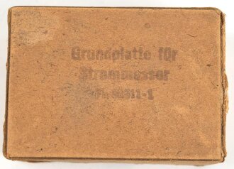 Luftwaffe , originale Pappverpackung " Grundplatte für Strommesser"