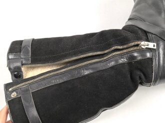 Paar Stiefel für fliegendes Personal ähnlich Deutsche Luftwaffe. Alter und Herkunft unbekannt, Sohlenlänge 32cm