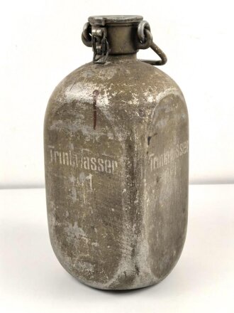 10 Liter Trinkwasserbehälter der Wehrmacht. Originallack