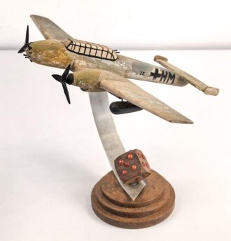 LuftwaffeTischdekoration, Flugzeug aus Holz, Originallack. Flügelspannweite 32,5cm