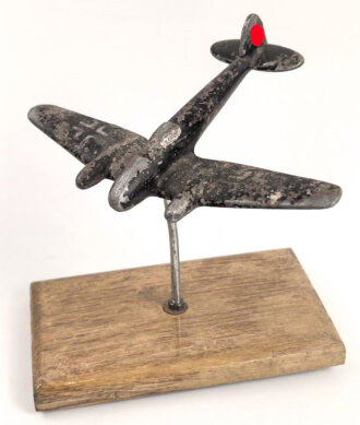 LuftwaffeTischdekoration, Flugzeug aus Metall, Flügelspannweite 18cm, Originallack, ungereinigt