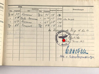 Luftwaffe, zwei Flugbücher mit insgesamt 477 eingetragenen Flügen, davon 145 Frontflüge. Diese sind in einer separaten Liste erfasst und alle genauso in den Flugbüchern vermerkt. Meist Raum Griechenland und Albanien