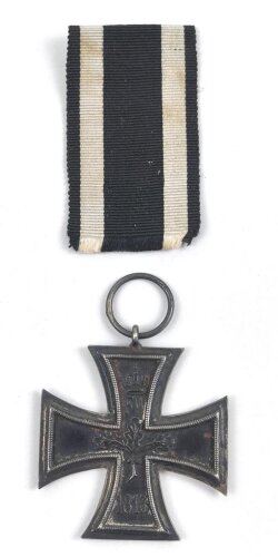 1. Weltkrieg, Eisernes Kreuz 2. Klasse 1914 mit Bandabschnitt, Hersteller K.O. im Bandring