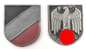 Satz Adler- und Wappenschild für einen Tropenhelm der Wehrmacht aus Zink