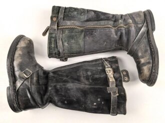 Luftwaffe, Paar Stiefel für fliegendes Personal. heizbare Ausführung. Ungereinigtes Paar, Innenfutter mottig. Originale Besohlung, Reissverschlüssen gängig, Sohlenlänge 30,5cm