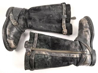 Luftwaffe, Paar Stiefel für fliegendes Personal. heizbare Ausführung. Ungereinigtes Paar, Innenfutter mottig. Originale Besohlung, Reissverschlüssen gängig, Sohlenlänge 30,5cm