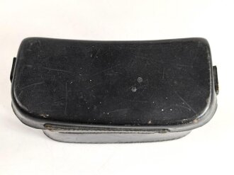 Koppeltasche für Sanitäter. Schwarzes Leder, datiert 1938