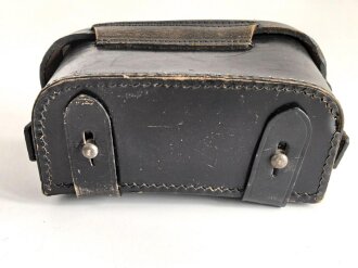 Koppeltasche für Sanitäter. Schwarzes Leder, datiert 1938