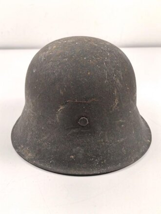 Heer, Stahlhelm Modell 1942, Hersteller NS 64. In allen Teilen Original, ungereinigter Scheunenfund