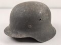 Heer, Stahlhelm Modell 1942, Hersteller NS 64. In allen Teilen Original, ungereinigter Scheunenfund