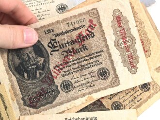 Stapel Geldscheine, Banknoten aus Sammlungsauflösung