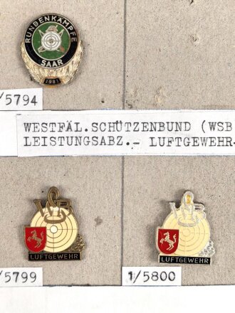 Deutschland nach 1945, Sammlung  Abzeichen zum Thema " Schießsport" , jeweils auf Karton befestigt