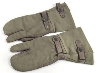 Paar Handschuhe für Kradmelder der Wehrmacht. Leicht getragenes Paar in Grösse 8 1/2, Hersteller aus Stuttgart, datiert 1941